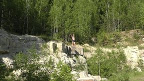 vibrator at the height of the stone