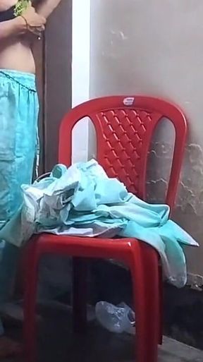 School Ki Madam Student Ki Ghar Ayi Parent Ko Complaint Karne Aur Fir Madam Ko E Chod Diya Parent Ne