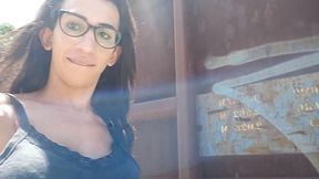 sai pra passear de manha no parque e o tesao me fez gozar na linha do trem