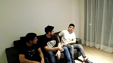 cojiendome unos vecinos, orgia con desconocidos