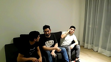 cojiendome unos vecinos, orgia con desconocidos