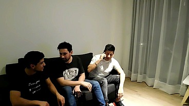 cojiendome unos vecinos, orgia con desconocidos