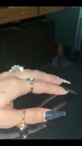 Who Eles Just Loves Long Nails!!! They so Sexy