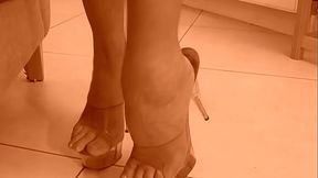 I'_ve made it my mission to search the globe for the most voluptuously beautiful females...