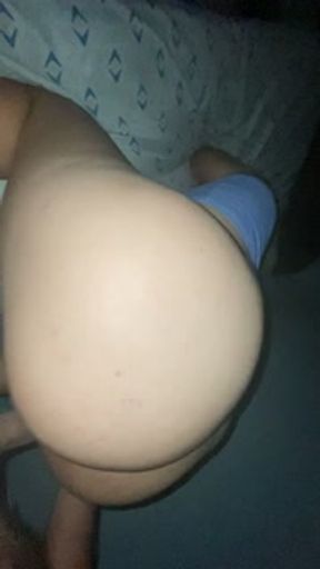 TREMENDOUS BOOTY WHITE DIDN'T STOP ENTERING HER VAGINA