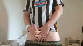 Way #1 of how to masturbate: Using BOTH HANDS