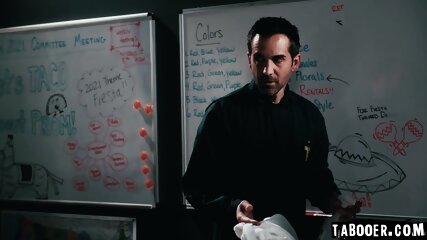 Creepy Donnie was able to bang Lana in school