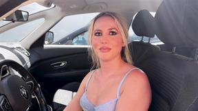 ”Maya, 25, from Cassis (13)!”