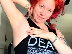 Deanna Deadly – worship smelly armpits of a goddess