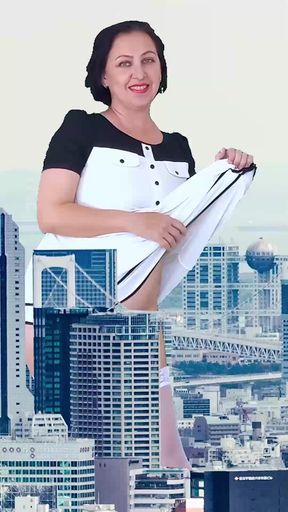 Wow! A giant lady without panties walks around the city. She's as tall as King Kong! Amazing show of a giantess! 2