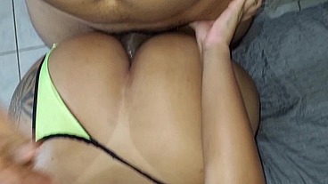 Morena cavalona fazendo anal... vídeo completo no RED