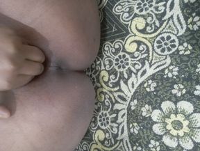 Aane per Pati ne mana kar diya to bhabhi ne apni chut ki pyas ungali se bujhai