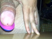Ich habe den Ohmibod am Penis und komme nur durch den.