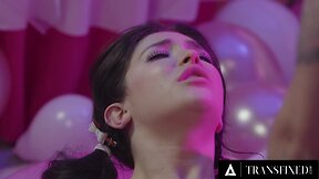 Khloe kay transfixed by jane wildes gorilla grip pussy