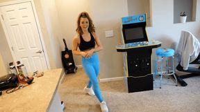 Fitness Trainer Bella Trained to Obey HD