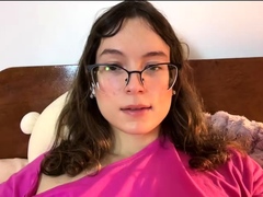 Hot amateur webcam teen masturbates for their fans