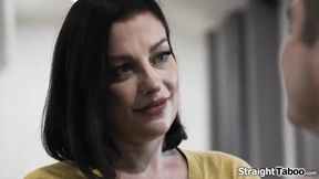 Stepmom Sovereign Syre Surprises Her Stepsom with an Unexpected Proposal!