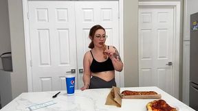 Hot mom gets a surprise head in the food court