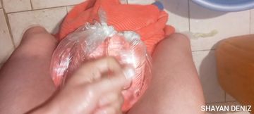 Shayan Deniz - Natural Bathroom Solo