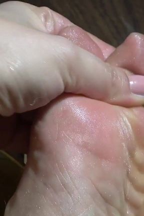 Nylon Higheel Feets Got Undressed and Creamed