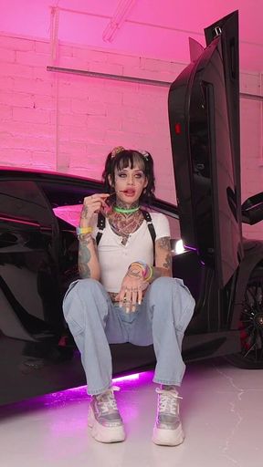 Bts - Cc Doll Shows off Her Tatted Body in an Urban Outfit!