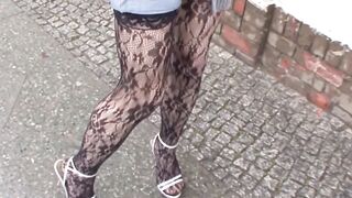 Sex-Casting Outdoors - Amateur Blonde Babe Gets Fucked By A Stranger