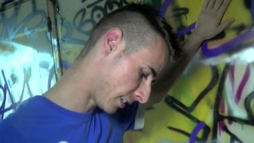 valerian fucked by fabien in exhib desaffected place