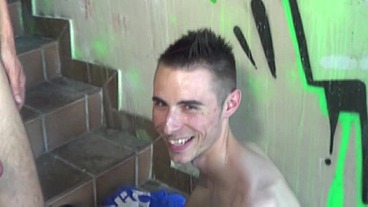 valerian fucked by fabien in exhib desaffected place