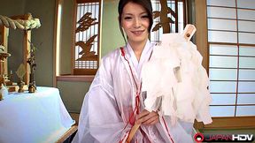 Kimono Lady Anna Kirishima is a real japanese beauty