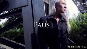 ”Glam blonde Adelina White pees outdoors & rubs her beaver”