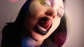My black-lipped girlfriend grabs your attention!