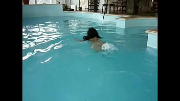 Gala exhibicionismo y  sexo anal en el Spa del Cruz Chica