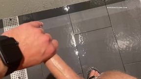 gay cruising in the gym shower with cumshots