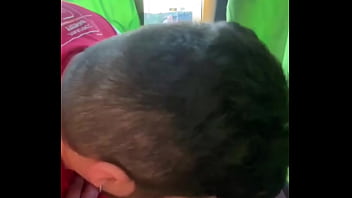 Gordo Mama Dotado No &Ocirc_nibus / O Hetero Deu o Rabo Peludo No Pelo (DOBRADINHA COMPLETA)