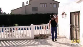Hot housewife multi-serviced by lucky guy