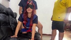 Mi Amigo Me Paga una Apuesta con su Hermosa Novia y Ella es Enga&ntilde_ada con los Ojos Vendados NTR