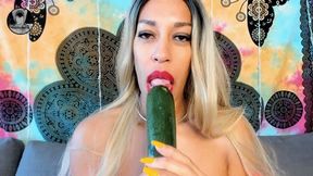 Aggressive throat fuck with veg