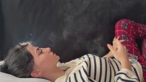 HANDY - I AM ENJOYING SMOKING MY CIGARETTE WHILE LYING DOWN