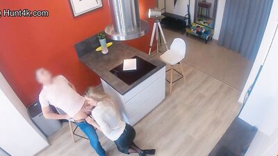 HUNT4K. Polina Max plays carnal games with boyfriend's client in apartment