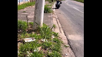 Homem toca e acocha Uber moto mulher no fim ela faz algo in&eacute_dito!