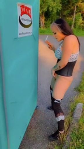 Nasty whore KandyxB pisses all over her pants