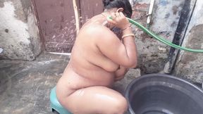 Saw Stepsister Cool *** Secretly Bathing