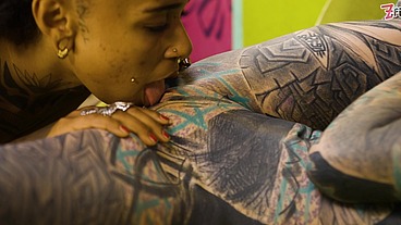 Tattoo girls play hard - STRAP ON, blowjob, SQUIRT on girl, interracial - (goth, punk, alt porn) ZF056