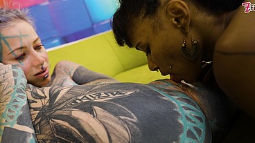 Tattoo girls play hard - STRAP ON, blowjob, SQUIRT on girl, interracial - (goth, punk, alt porn) ZF056