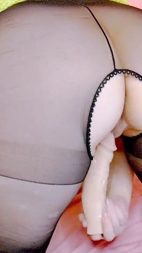 Big Ass MILF Fucks Dildo and Gets Great Satisfaction