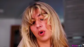 Blonde Ella Jasmine teaches how to jerk it