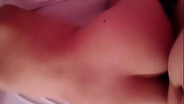 Latina grabada en el motel como le da en cuatro su cliente