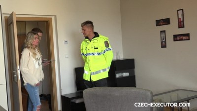 Fuck with horny cop