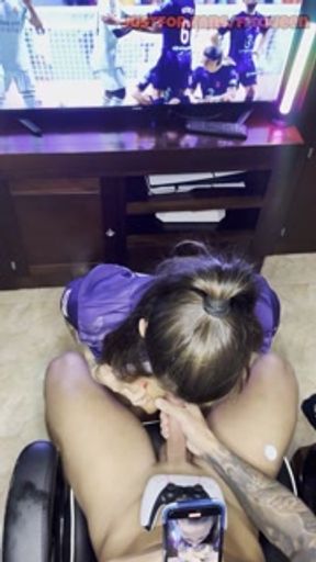 My soccer lover gives me his fat cock until he cums on my tits💦