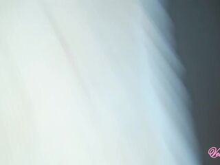 That babe widen her large booty and gets anal bang on her taut butt